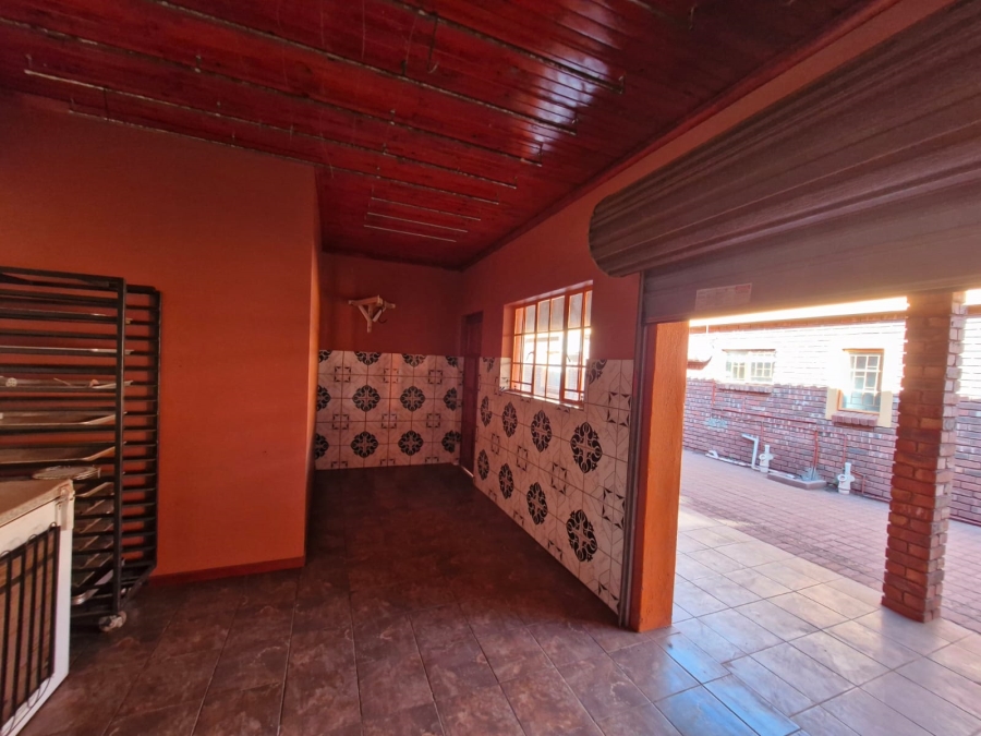 7 Bedroom Property for Sale in Kathu Northern Cape